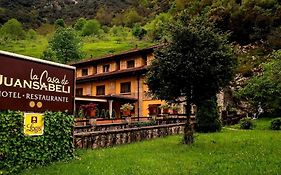 Logis Hotel Restaurante La Casa de Juansabeli